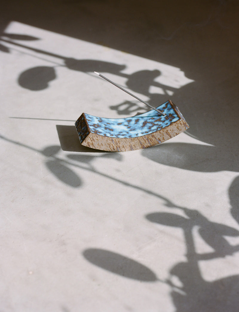 Roof Tile Curve Incense Holder - Indigo